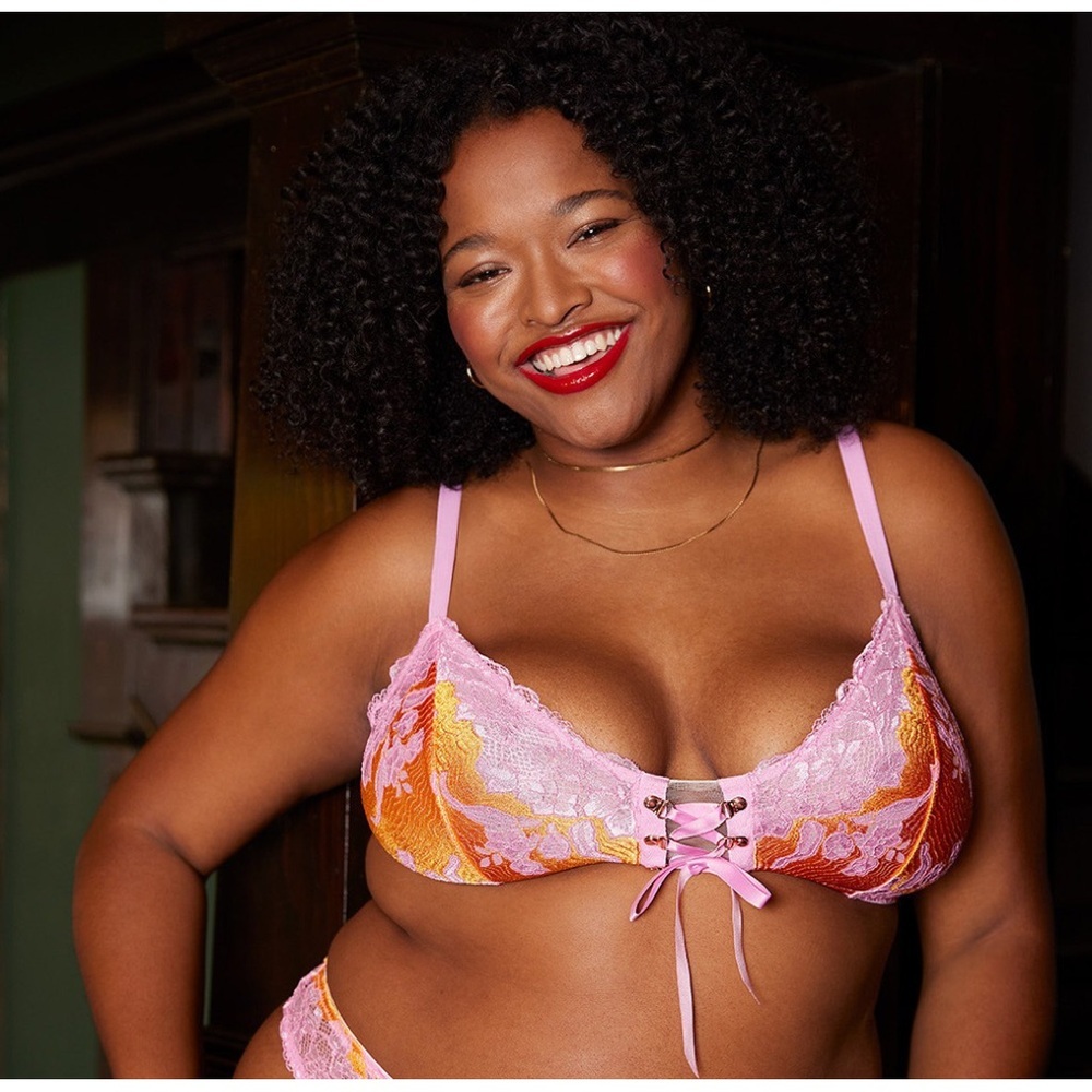 Savage x Fenty 2X Lace'd Up Bralette